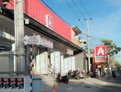 Trotoar Dikuasai Ritel Modern, Pemda Dinilai Lamban Bertindak