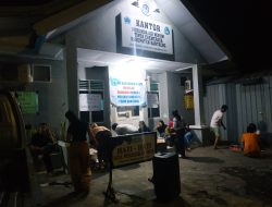 Emak-Emak Karyawati PDAM Bantaeng Bertahan hingga Malam, Tolak Kembalinya Direktur