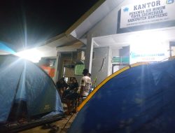 Hari Kedua Duduki PDAM Bantaeng, Massa Aksi Pasang Tenda hingga Jadikan Ajang Silaturahmi