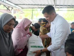 31 Ribu Warga Bantaeng Terima Bantuan Pangan Beras dan Minyak Goreng