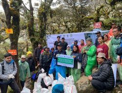 Pusdal LH Sulawesi Maluku Dorong Aksi Bersih dan Pembangunan Infrastruktur Hijau di Gunung Bawakaraeng
