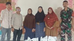 Lurah Bonto Sunggu Bersama Babinsa Pastikan Penyaluran Bantuan Pangan Bulog Tepat Sasaran