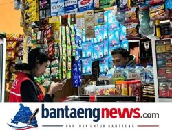 Mahasiswa KKN Unhas Laksanakan Program Digitalisasi UMKM Berbasis Google Maps di Kelurahan Gantarangkeke*