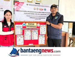 Mahasiswa KKN-T Unhas Hadirkan Papan Informasi Desa, Dorong Transparansi dan Kualitas Pelayanan Publik di Papanloe