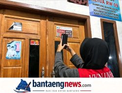 Lewat QR Code, Mahasiswa KKN-T 116 Unhas Permudah Akses Informasi RT/RW di Kelurahan Onto